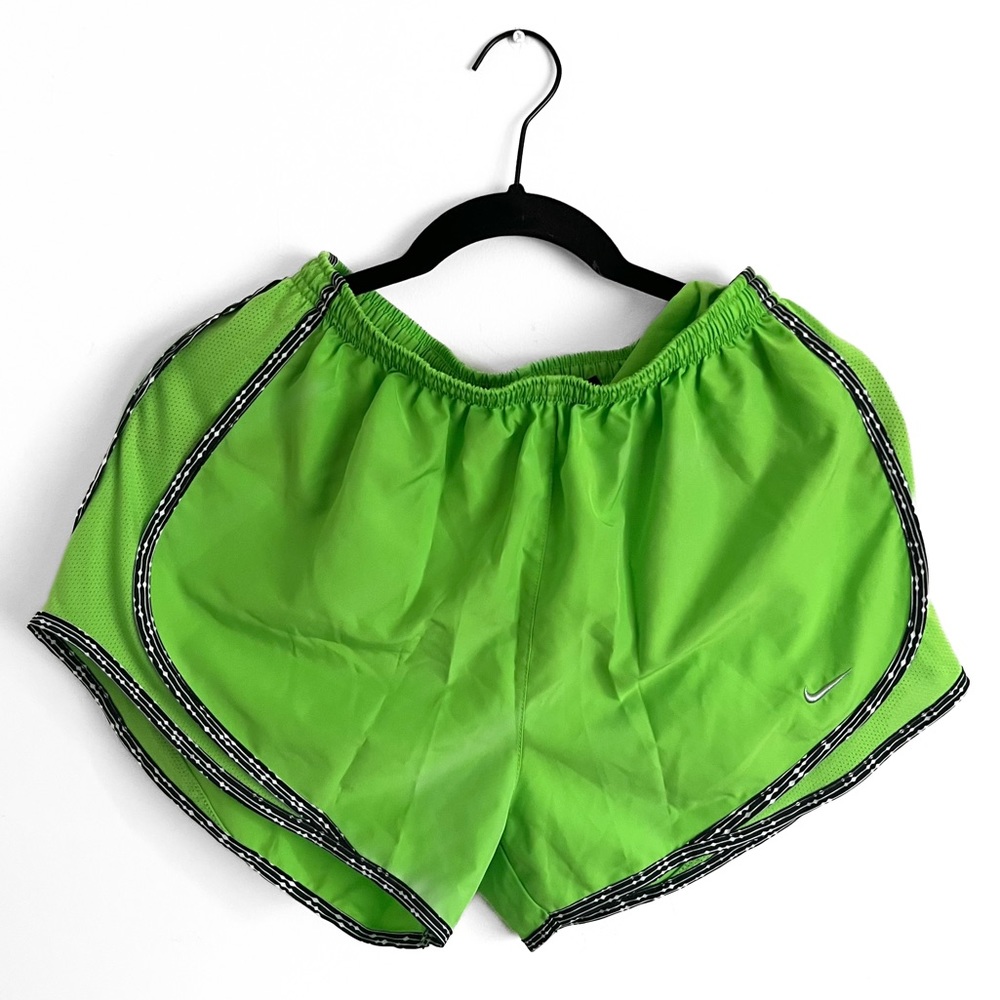 Nike - Women’s Tempo Dry Core 3'' Running Shorts (Lime Green, M)